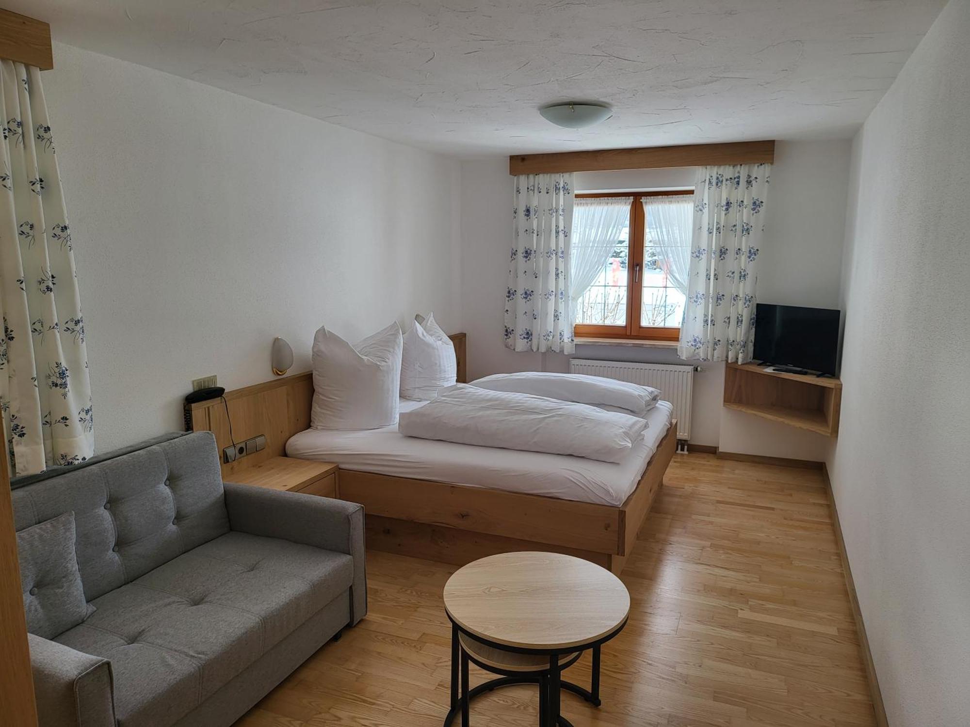 Zum Eichhof Hotel Райт им Винкл Екстериор снимка